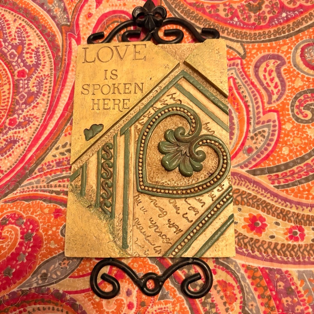 Decorative Plaque with Heart Design